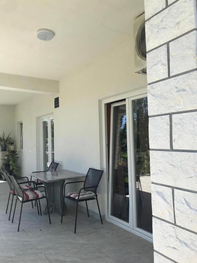 Apartman Dobric Kaštel Štafilić 外观 照片