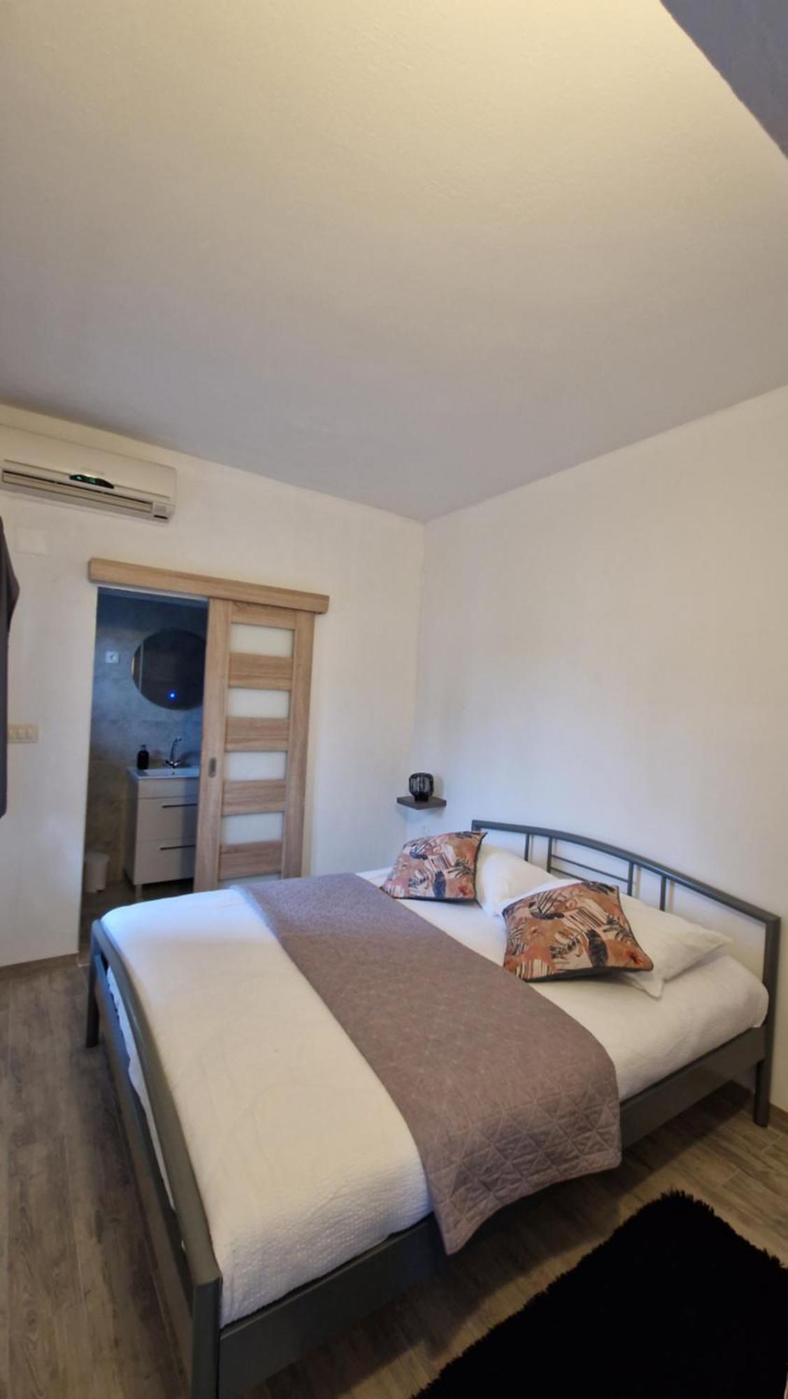 Apartman Dobric Kaštel Štafilić 外观 照片